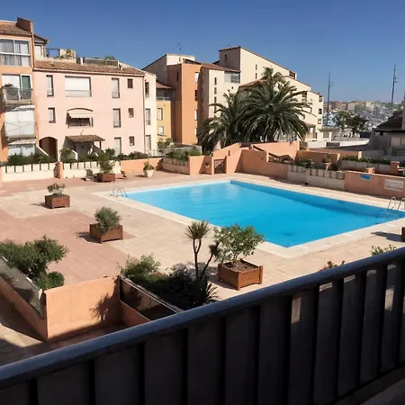 Apartment Lumineux Avec Piscine, Vue Port A *
